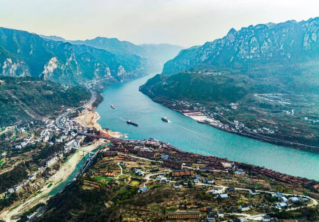 湖北之光，高科技革新之旅，科技力量重塑生活